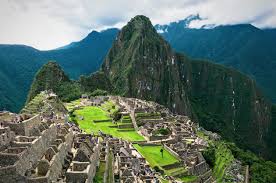 machupichu दुनिया के 10 सबसे खूबसूरत ट्रैवल डेस्टिनेशन – एक बार ज़रूर जाएं!"